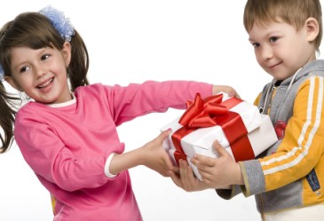 Gift Girl Gift on Avoiding Hurt Feelings On Valentine S Day   Familyeducation Com