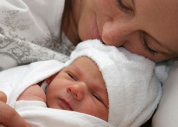 Newborn Baby Pictures on Breastfeeding Tips   Familyeducation Com
