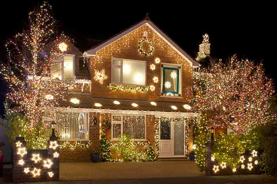 Christmas Cheer_Decorate House